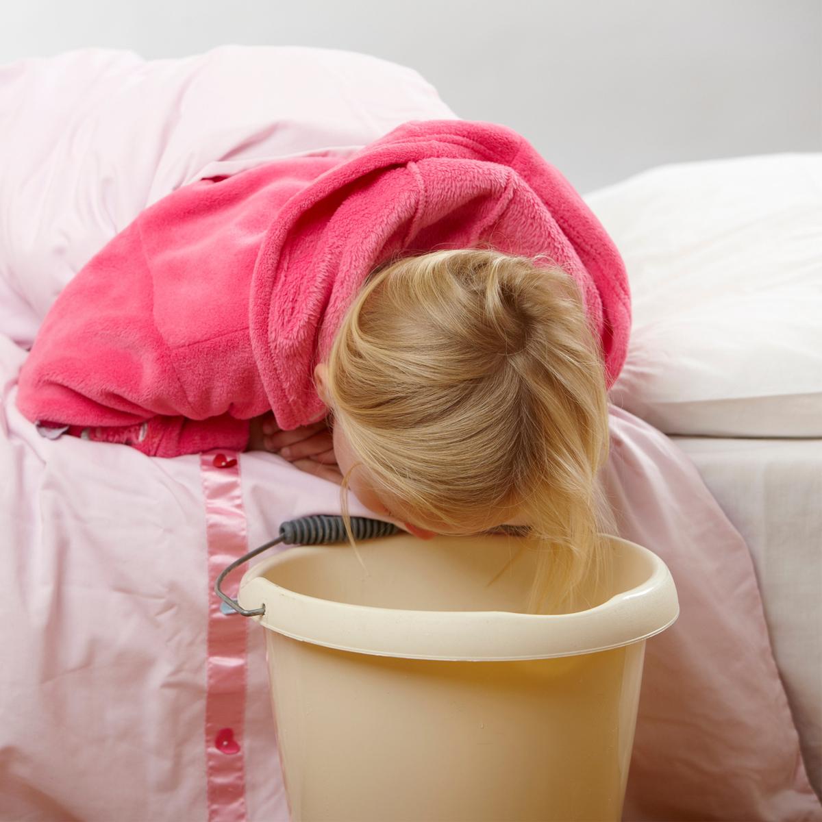 مسمومیت غذایی در کودکان